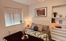 Modern Double & Single Room With Cozy Vibes Athy