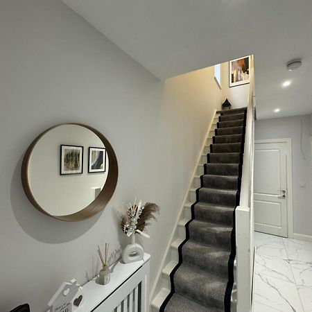 Modern Double & Single Room With Cozy Vibes Athy Exterior photo