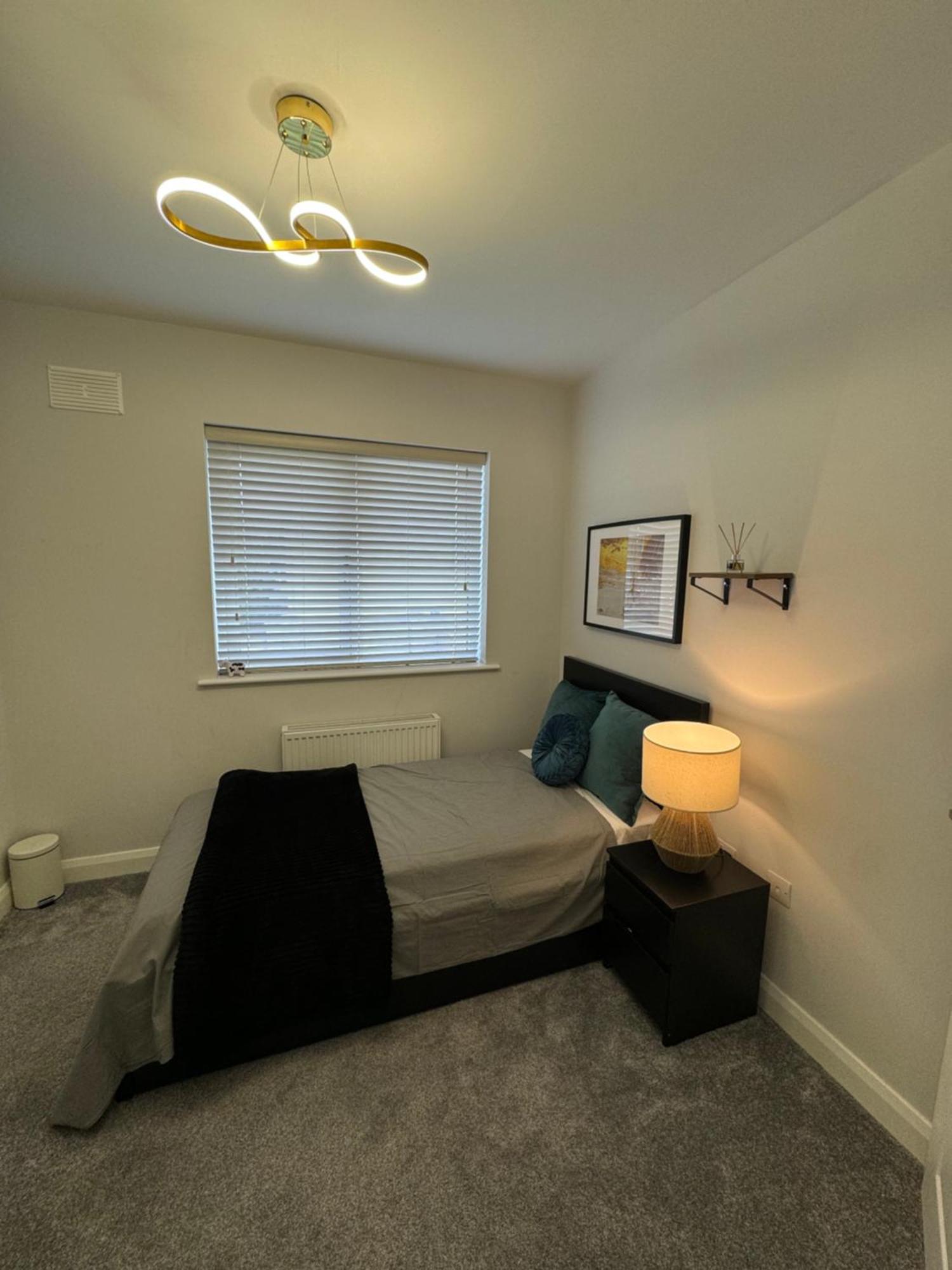 Modern Double & Single Room With Cozy Vibes Athy Exterior photo